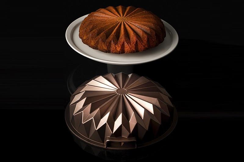 ACAR MOTTO Moule à cake couleur bronze - Bella-Home: art de la table, verrerie, trousseau de mariée, décoration